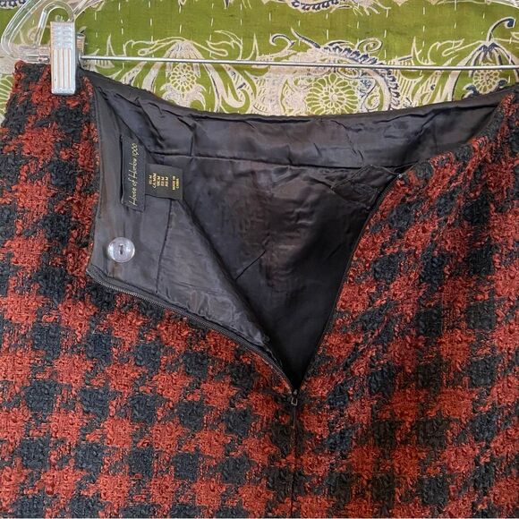 House of Harlow Red and Black Houndstooth Tweed Mini Skirt Size Medium - Picture 9 of 15